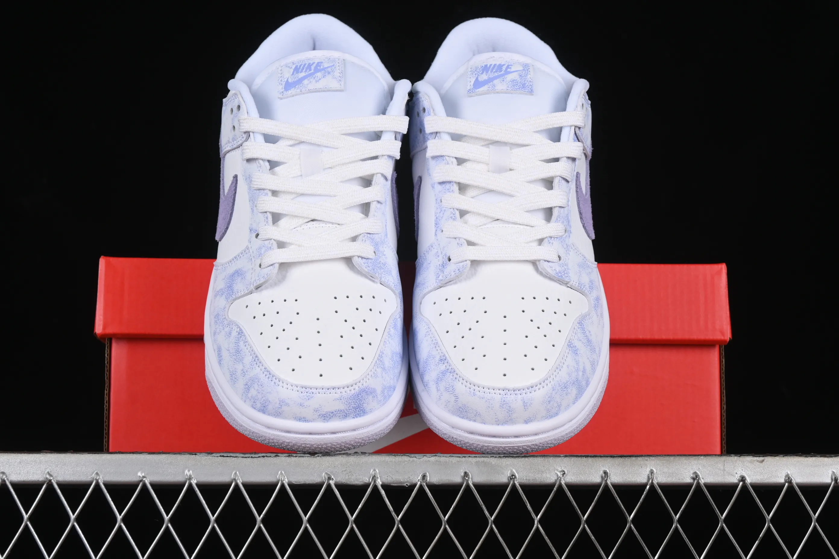 All categories Nk SB Dunk series Nk SB Dunk Low low-top sneakers Nk SB Dunk Low Prm white and light purple color SB smashed backboard fashion casual sneakers DM9467-500